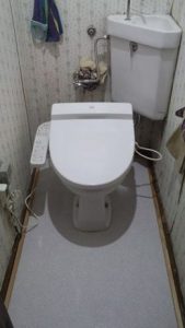 トイレの床の張替え完了